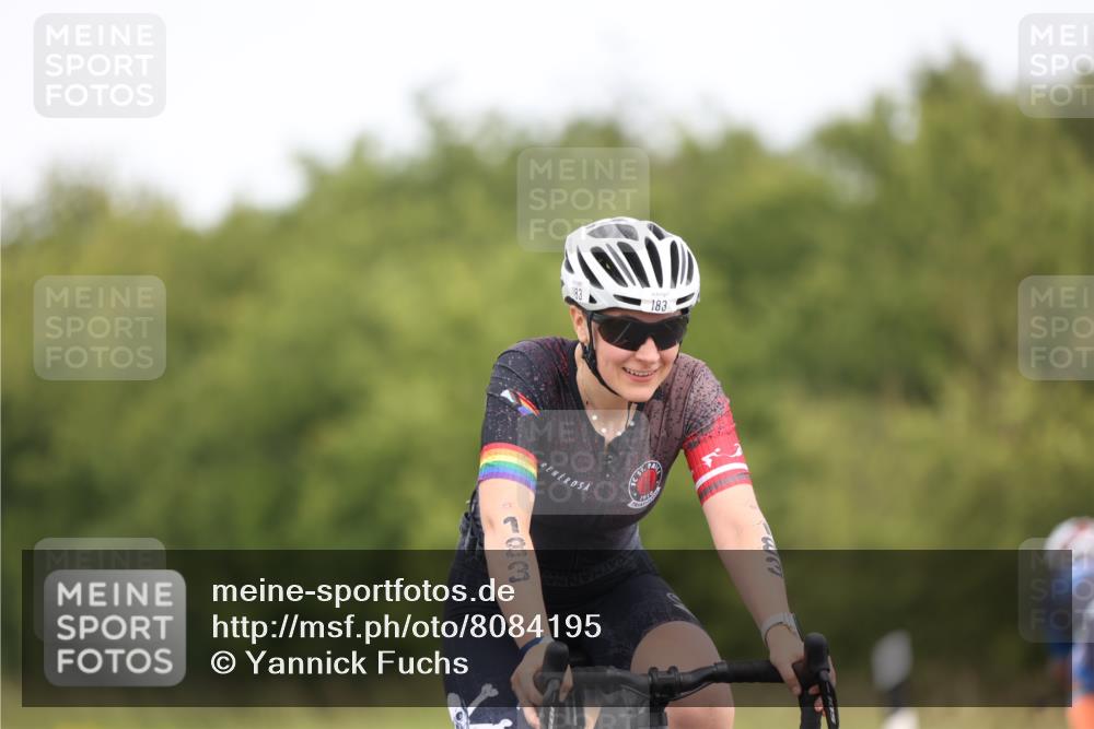 22.06.2025 - Viking Triathlon Yannick Fuchs http://msf.ph/oto/8084195 22.06.2025 12:33:22 Radfahren 61, 78, 93, 152, 183, 270, 337, 394, 397, 638 meine-sportfotos.de