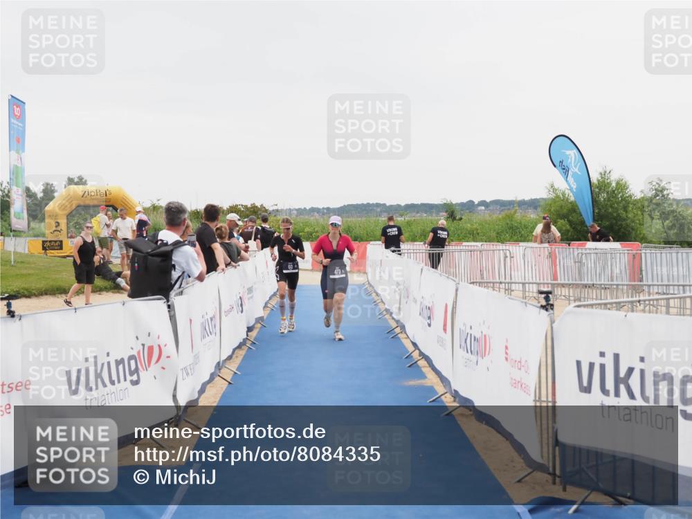 22.06.2025 - Viking Triathlon MichiJ http://msf.ph/oto/8084335 22.06.2025 16:11:34 Ziel 60, 473 meine-sportfotos.de