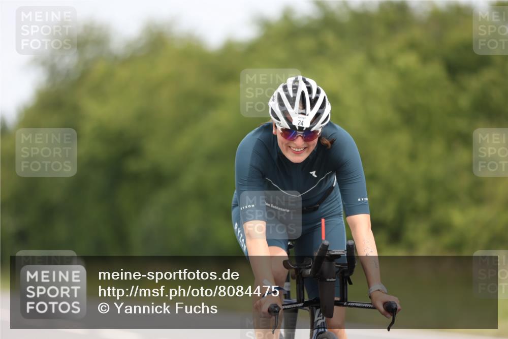 22.06.2025 - Viking Triathlon Yannick Fuchs http://msf.ph/oto/8084475 22.06.2025 12:34:40 Radfahren 24, 163, 172, 372, 415, 425, 471 meine-sportfotos.de