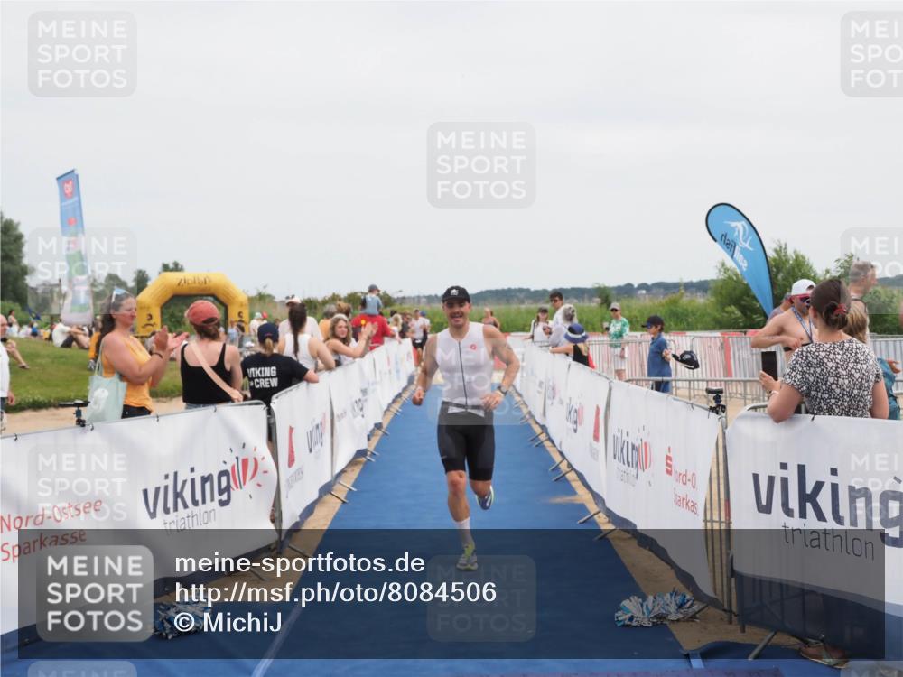 22.06.2025 - Viking Triathlon MichiJ http://msf.ph/oto/8084506 22.06.2025 14:51:13 Ziel 12, 407 meine-sportfotos.de