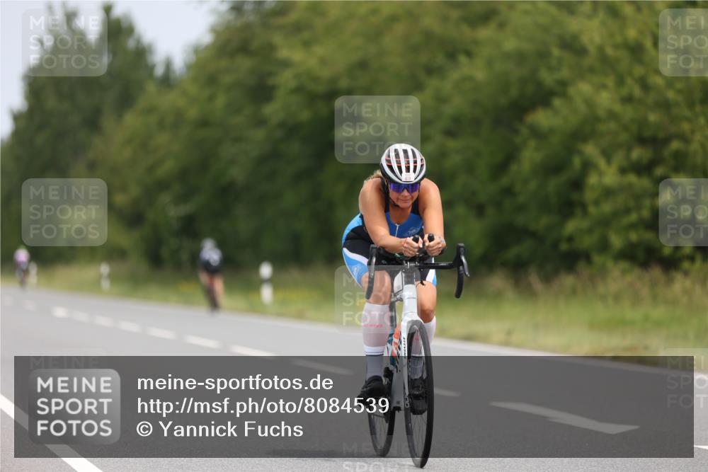 22.06.2025 - Viking Triathlon Yannick Fuchs http://msf.ph/oto/8084539 22.06.2025 12:34:54 Radfahren 17, 102, 163, 358, 411, 619, 635, 645 meine-sportfotos.de