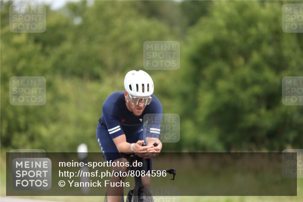 22.06.2025 - Viking Triathlon Yannick Fuchs http://msf.ph/oto/8084596 22.06.2025 12:35:01 Radfahren 17, 102, 352, 416, 635, 645 meine-sportfotos.de