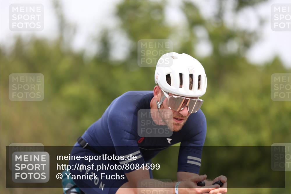 22.06.2025 - Viking Triathlon Yannick Fuchs http://msf.ph/oto/8084599 22.06.2025 12:35:01 Radfahren 17, 102, 352, 416, 635, 645 meine-sportfotos.de