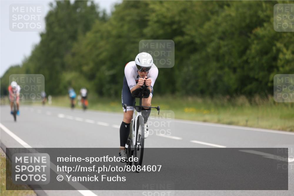 22.06.2025 - Viking Triathlon Yannick Fuchs http://msf.ph/oto/8084607 22.06.2025 12:35:04 Radfahren 17, 352, 416, 542, 635, 645 meine-sportfotos.de