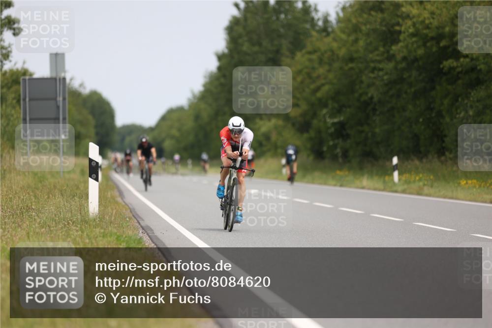 22.06.2025 - Viking Triathlon Yannick Fuchs http://msf.ph/oto/8084620 22.06.2025 12:35:06 Radfahren 17, 254, 352, 416, 542, 635 meine-sportfotos.de