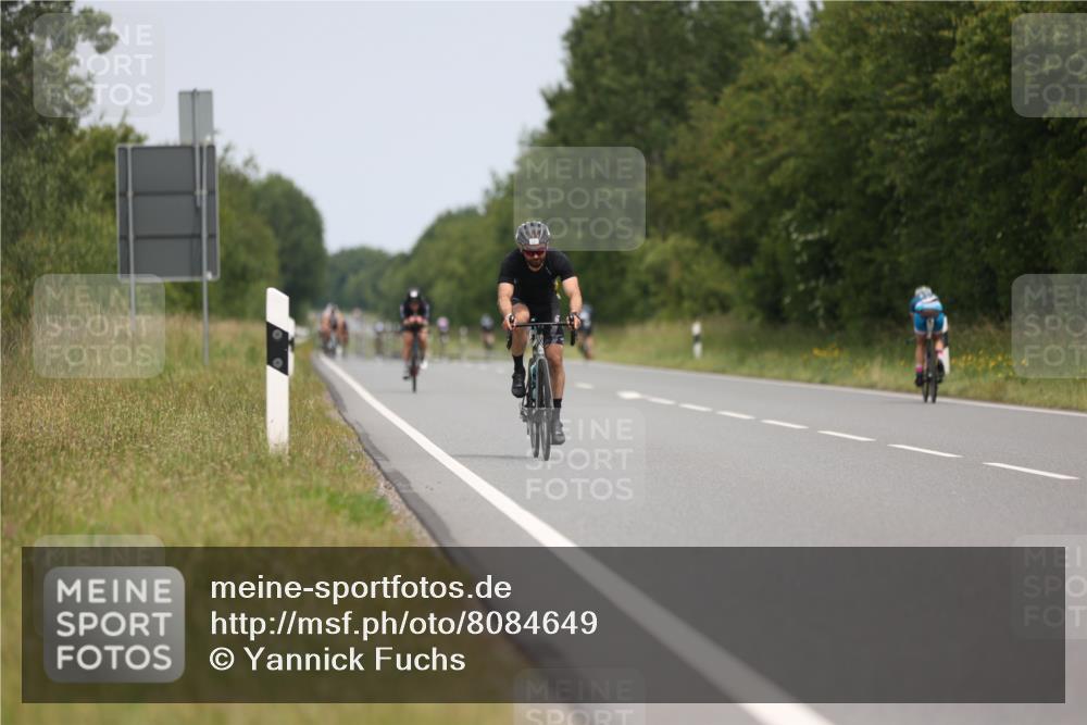 22.06.2025 - Viking Triathlon Yannick Fuchs http://msf.ph/oto/8084649 22.06.2025 12:35:10 Radfahren 72, 254, 352, 376, 542, 660 meine-sportfotos.de