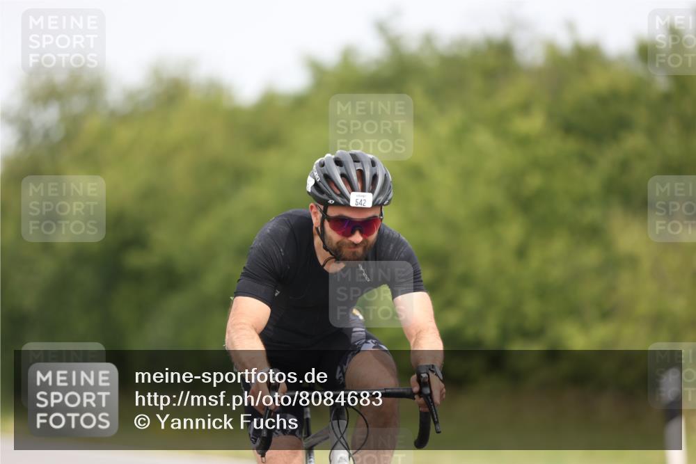 22.06.2025 - Viking Triathlon Yannick Fuchs http://msf.ph/oto/8084683 22.06.2025 12:35:14 Radfahren 72, 254, 376, 542, 660 meine-sportfotos.de