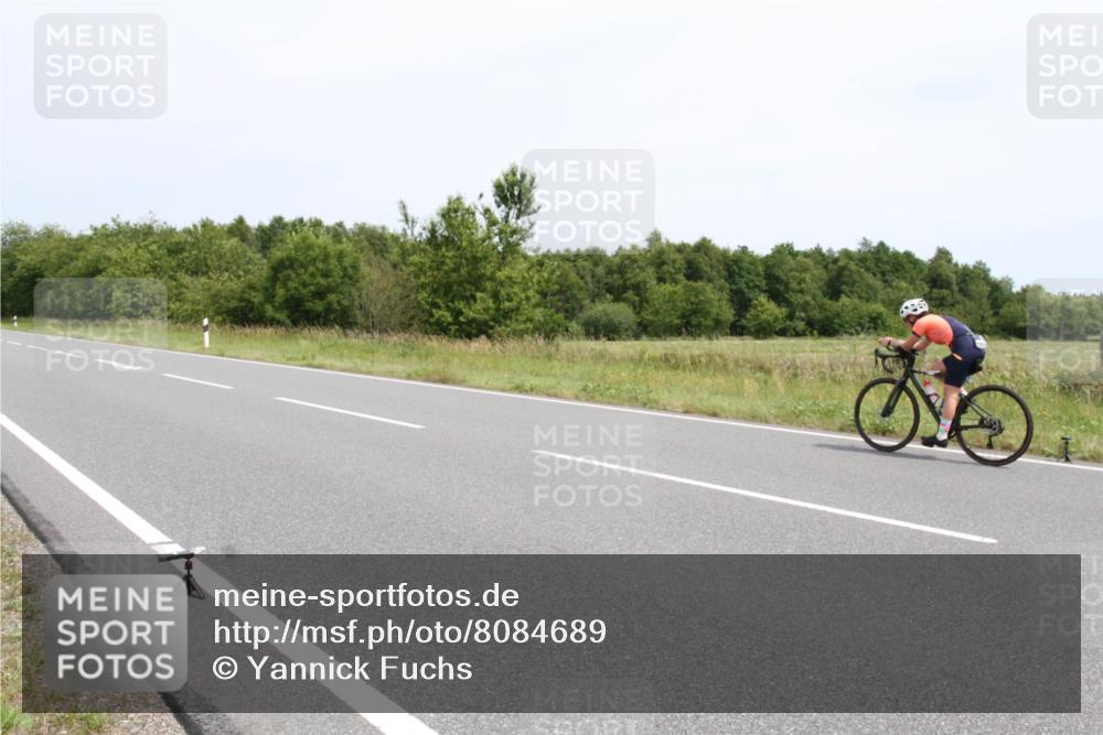 22.06.2025 - Viking Triathlon Yannick Fuchs http://msf.ph/oto/8084689 22.06.2025 13:03:48 Radfahren 130, 538 meine-sportfotos.de