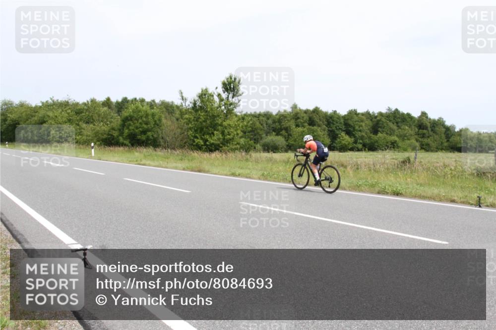 22.06.2025 - Viking Triathlon Yannick Fuchs http://msf.ph/oto/8084693 22.06.2025 13:03:48 Radfahren 130, 538 meine-sportfotos.de