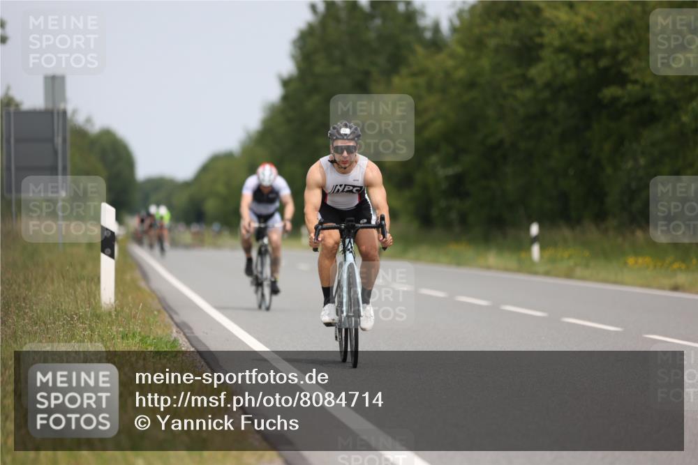 22.06.2025 - Viking Triathlon Yannick Fuchs http://msf.ph/oto/8084714 22.06.2025 12:35:30 Radfahren 76, 182, 454, 481, 513, 553 meine-sportfotos.de