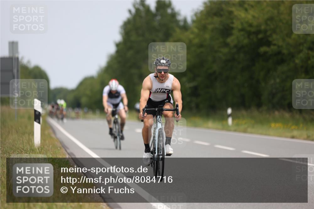 22.06.2025 - Viking Triathlon Yannick Fuchs http://msf.ph/oto/8084716 22.06.2025 12:35:30 Radfahren 76, 182, 454, 481, 513, 553 meine-sportfotos.de