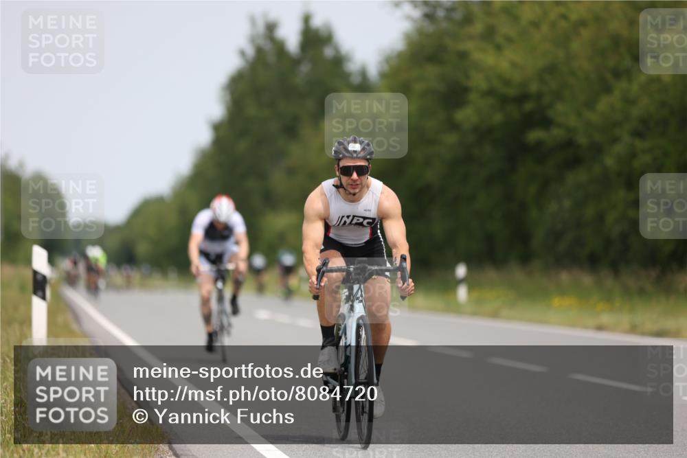 22.06.2025 - Viking Triathlon Yannick Fuchs http://msf.ph/oto/8084720 22.06.2025 12:35:30 Radfahren 76, 182, 454, 481, 513, 553 meine-sportfotos.de