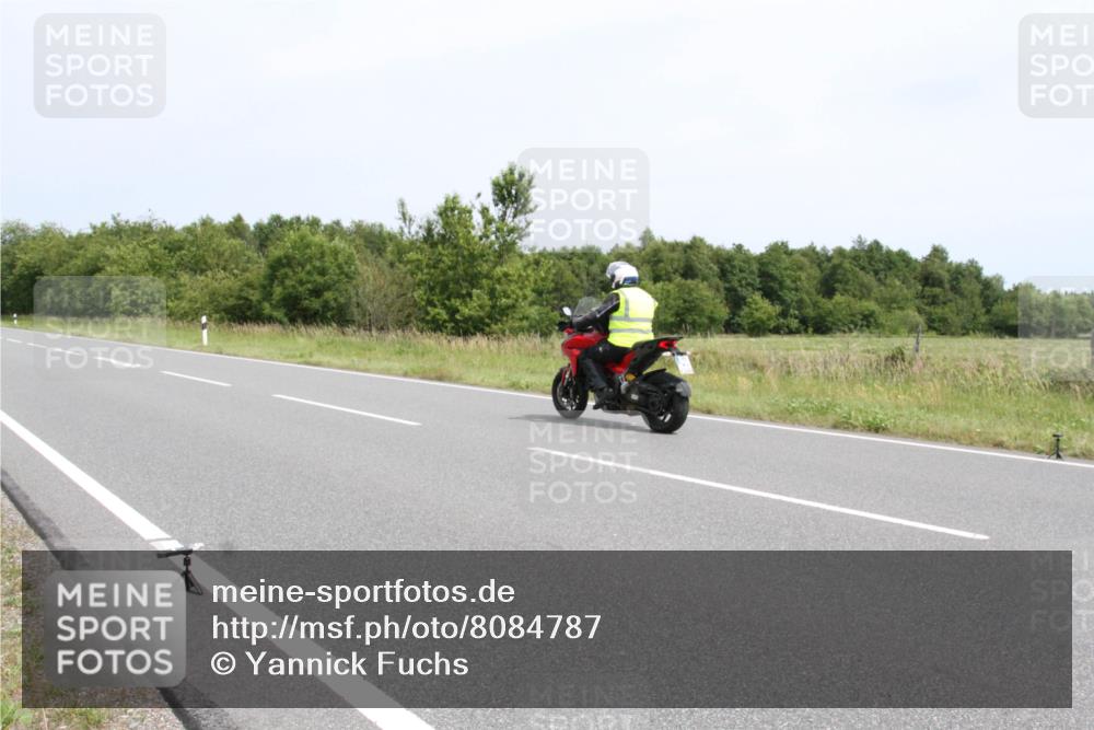 22.06.2025 - Viking Triathlon Yannick Fuchs http://msf.ph/oto/8084787 22.06.2025 13:03:58 Radfahren 220, 324 meine-sportfotos.de