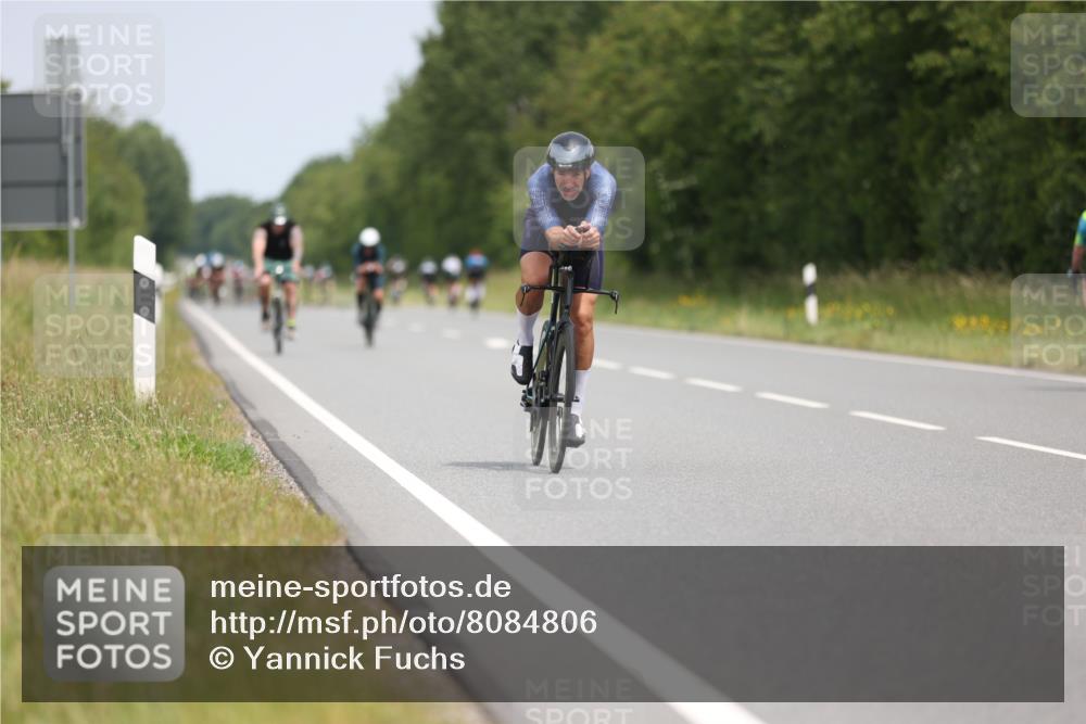 22.06.2025 - Viking Triathlon Yannick Fuchs http://msf.ph/oto/8084806 22.06.2025 12:35:48 Radfahren 41, 74, 77, 143, 184, 210, 321, 478 meine-sportfotos.de
