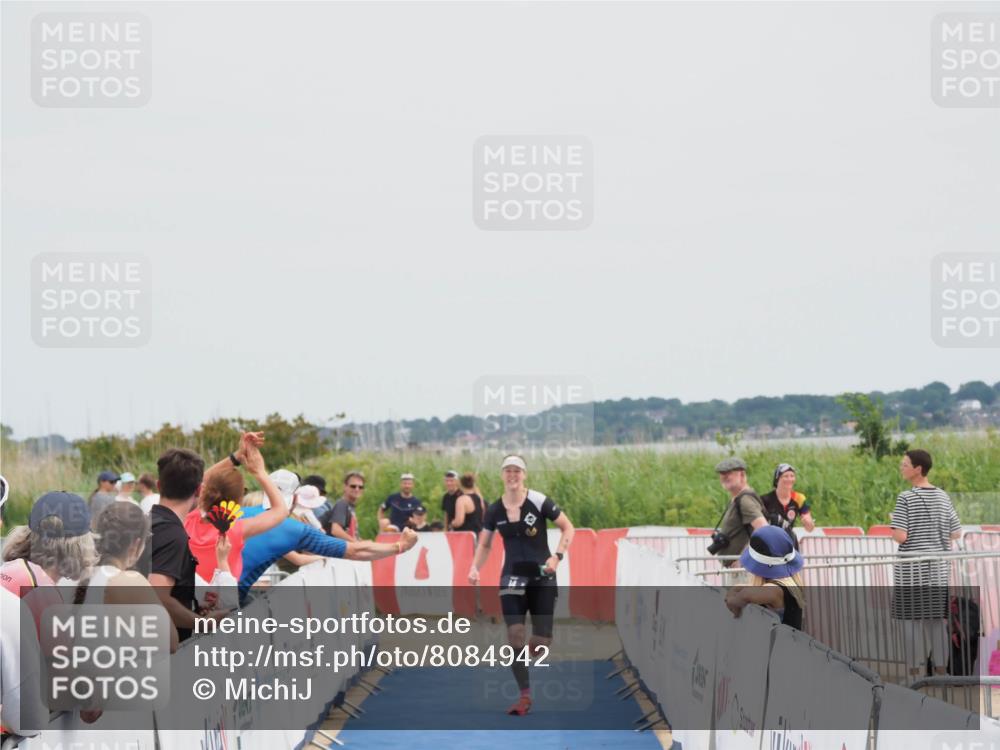 22.06.2025 - Viking Triathlon MichiJ http://msf.ph/oto/8084942 22.06.2025 14:43:33 Ziel 14 meine-sportfotos.de