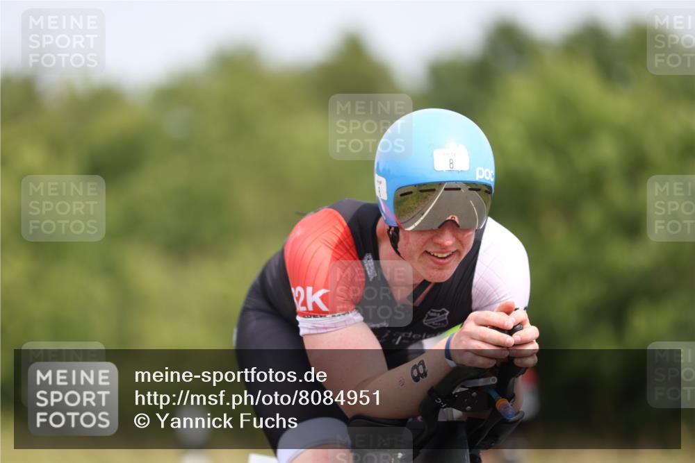 22.06.2025 - Viking Triathlon Yannick Fuchs http://msf.ph/oto/8084951 22.06.2025 12:36:14 Radfahren 8, 86, 95, 153, 166, 275, 433, 473, 482 meine-sportfotos.de