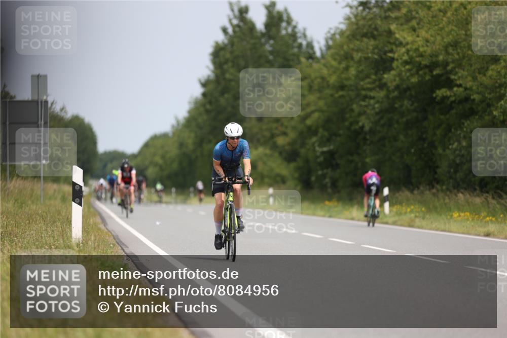 22.06.2025 - Viking Triathlon Yannick Fuchs http://msf.ph/oto/8084956 22.06.2025 12:36:15 Radfahren 8, 86, 95, 153, 166, 275, 433, 473, 640 meine-sportfotos.de