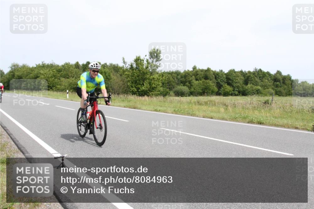 22.06.2025 - Viking Triathlon Yannick Fuchs http://msf.ph/oto/8084963 22.06.2025 13:04:54 Radfahren 450, 473, 623 meine-sportfotos.de