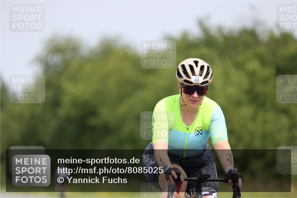 22.06.2025 - Viking Triathlon Yannick Fuchs http://msf.ph/oto/8085025 22.06.2025 12:36:26 Radfahren 95, 355, 422, 433, 463, 468, 473, 640 meine-sportfotos.de