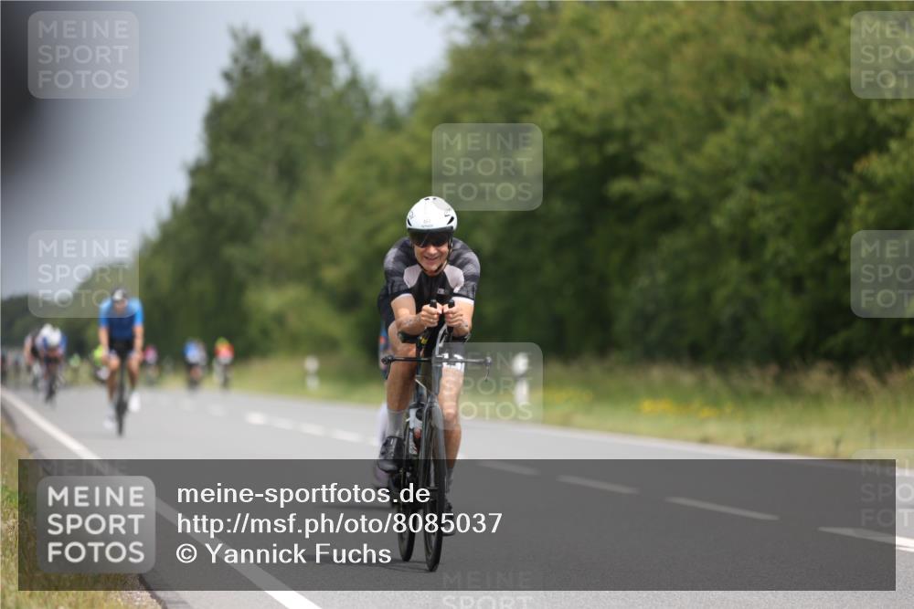22.06.2025 - Viking Triathlon Yannick Fuchs http://msf.ph/oto/8085037 22.06.2025 12:36:28 Radfahren 28, 95, 344, 355, 422, 433, 463, 468, 473, 640 meine-sportfotos.de