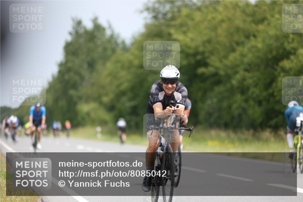 22.06.2025 - Viking Triathlon Yannick Fuchs http://msf.ph/oto/8085042 22.06.2025 12:36:28 Radfahren 28, 95, 344, 355, 422, 433, 463, 468, 473, 640 meine-sportfotos.de