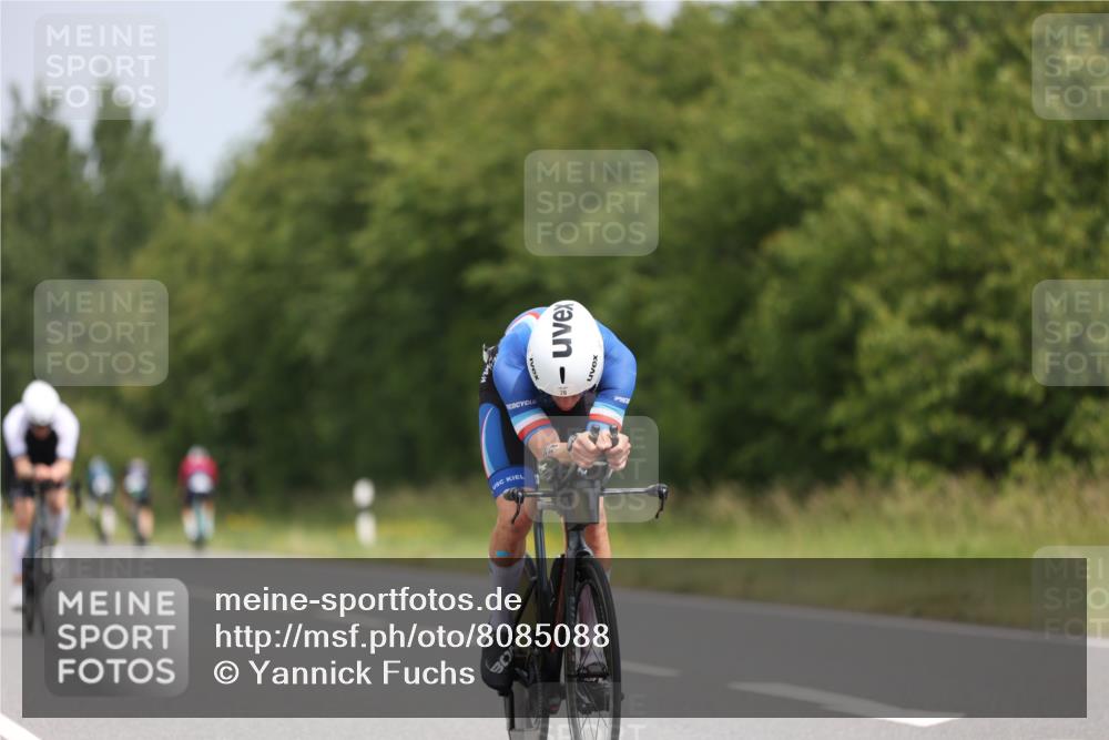 22.06.2025 - Viking Triathlon Yannick Fuchs http://msf.ph/oto/8085088 22.06.2025 12:36:36 Radfahren 28, 48, 97, 344, 419, 422 meine-sportfotos.de