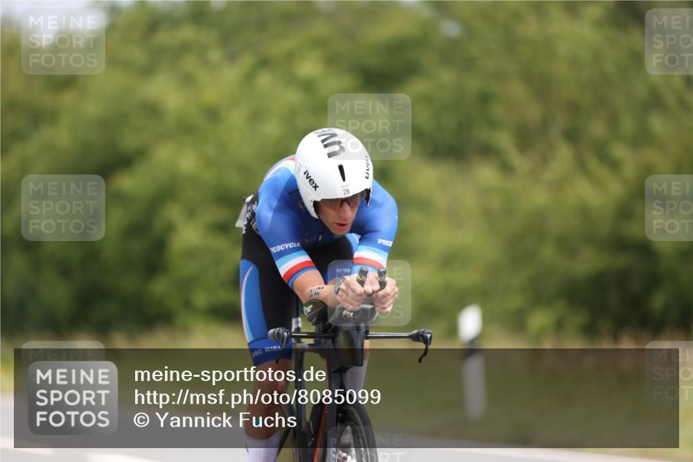 22.06.2025 - Viking Triathlon Yannick Fuchs http://msf.ph/oto/8085099 22.06.2025 12:36:36 Radfahren 28, 48, 97, 344, 419, 422 meine-sportfotos.de