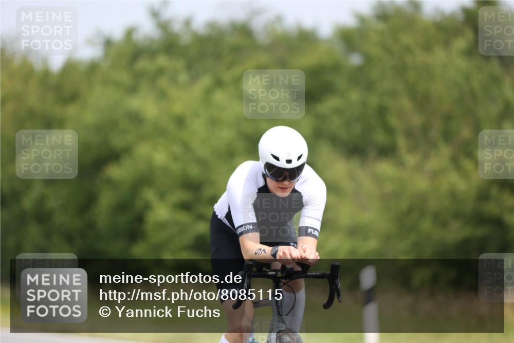 22.06.2025 - Viking Triathlon Yannick Fuchs http://msf.ph/oto/8085115 22.06.2025 12:36:38 Radfahren 28, 48, 97, 344, 419, 422 meine-sportfotos.de