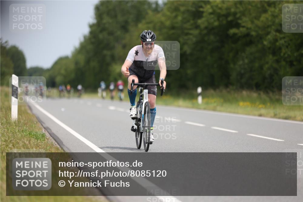 22.06.2025 - Viking Triathlon Yannick Fuchs http://msf.ph/oto/8085120 22.06.2025 12:36:39 Radfahren 28, 48, 97, 344, 419, 422 meine-sportfotos.de