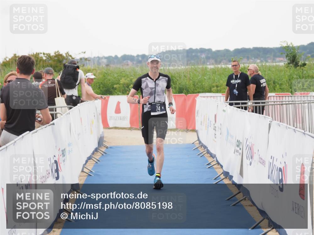 22.06.2025 - Viking Triathlon MichiJ http://msf.ph/oto/8085198 22.06.2025 16:20:30 Ziel 74, 131 meine-sportfotos.de