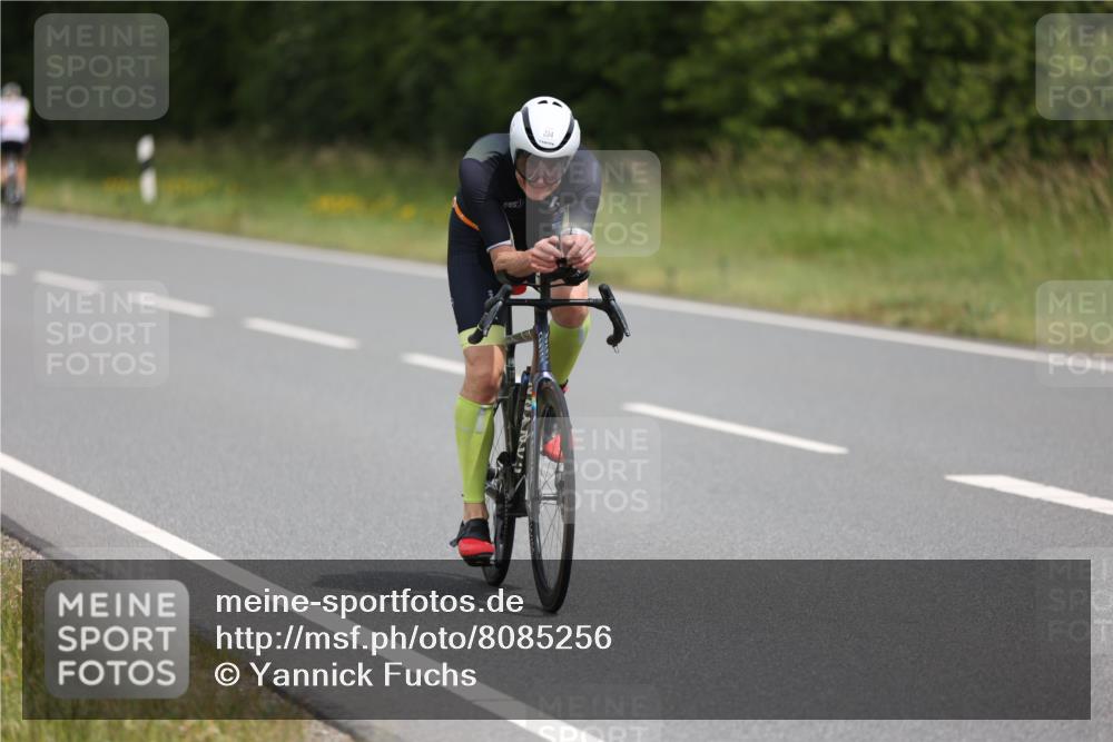 22.06.2025 - Viking Triathlon Yannick Fuchs http://msf.ph/oto/8085256 22.06.2025 12:37:35 Radfahren 234 meine-sportfotos.de