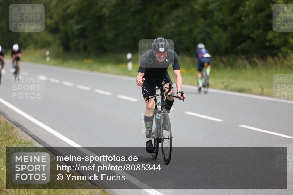 22.06.2025 - Viking Triathlon Yannick Fuchs http://msf.ph/oto/8085344 22.06.2025 12:37:59 Radfahren 22, 144, 203, 288, 403 meine-sportfotos.de