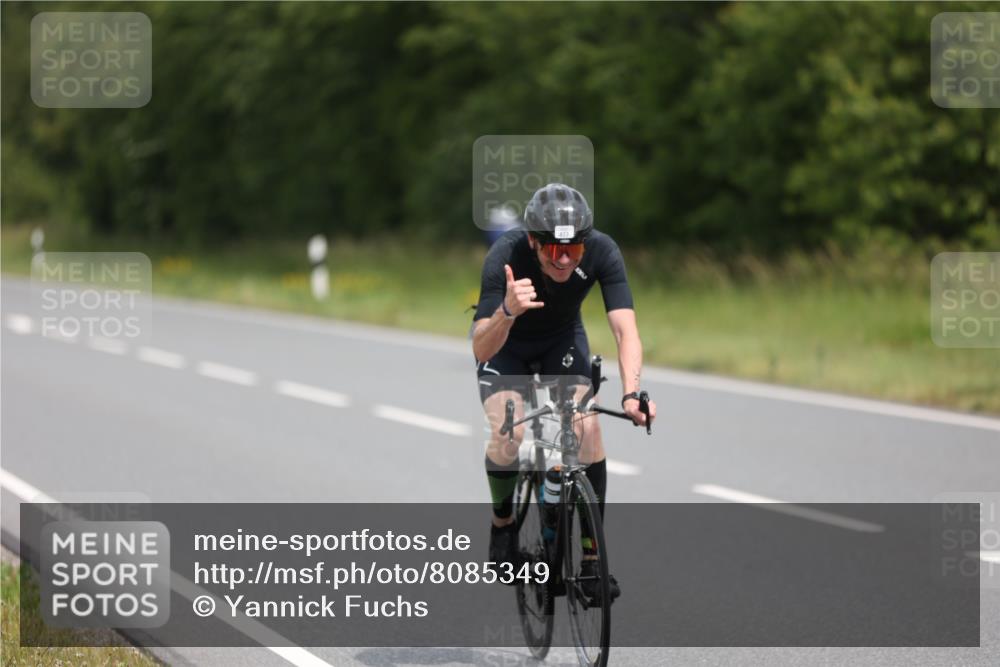 22.06.2025 - Viking Triathlon Yannick Fuchs http://msf.ph/oto/8085349 22.06.2025 12:38:00 Radfahren 22, 144, 203, 288, 403 meine-sportfotos.de