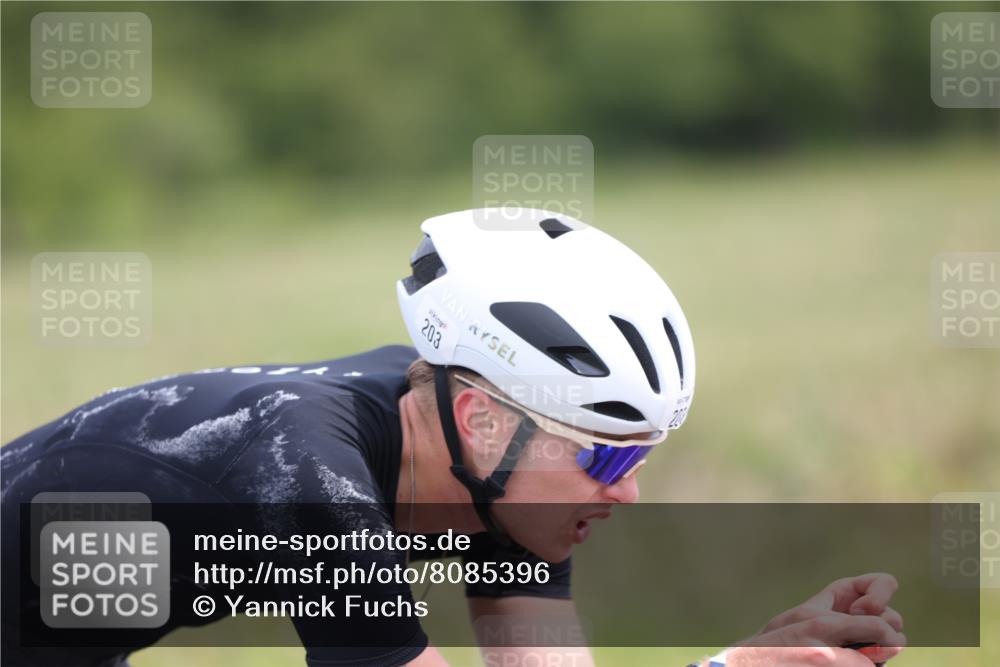 22.06.2025 - Viking Triathlon Yannick Fuchs http://msf.ph/oto/8085396 22.06.2025 12:38:06 Radfahren 203, 288, 403 meine-sportfotos.de