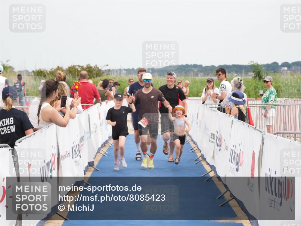 22.06.2025 - Viking Triathlon MichiJ http://msf.ph/oto/8085423 22.06.2025 14:52:12 Ziel 420, 645 meine-sportfotos.de