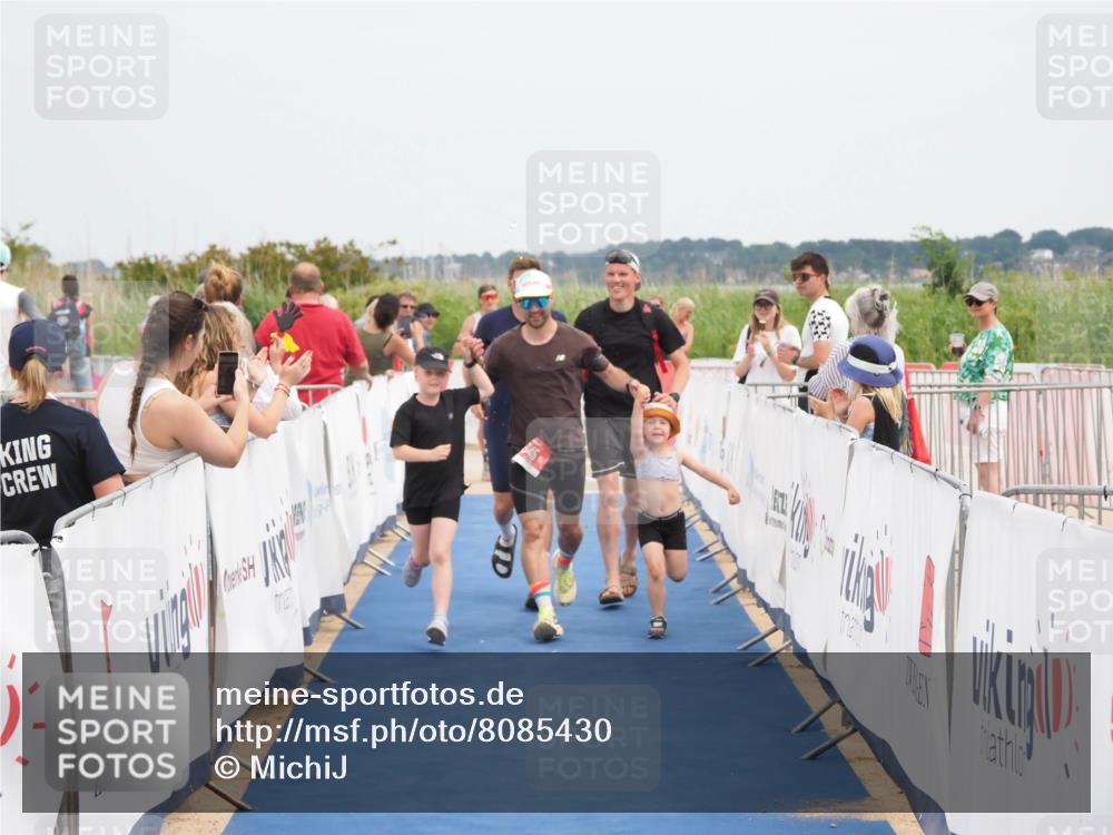 22.06.2025 - Viking Triathlon MichiJ http://msf.ph/oto/8085430 22.06.2025 14:52:12 Ziel 420, 645 meine-sportfotos.de