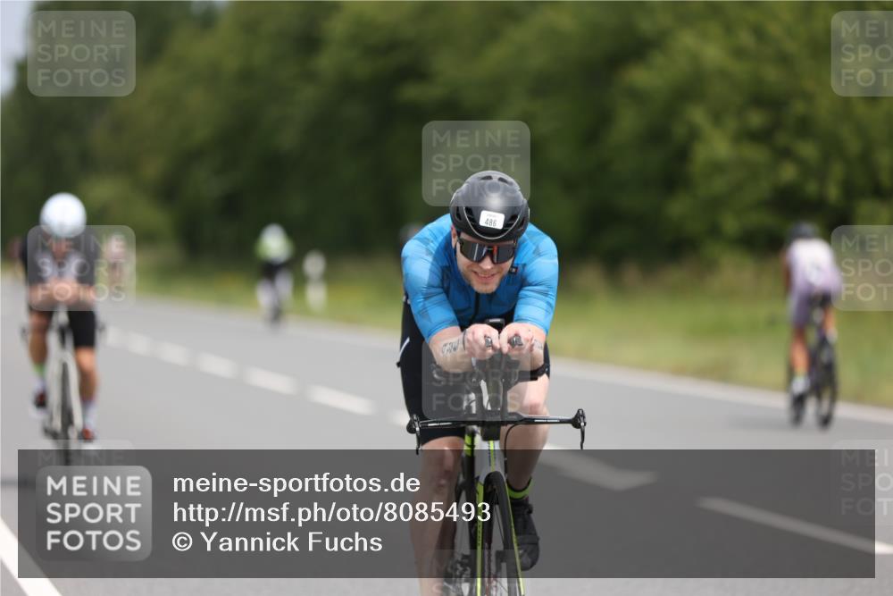 22.06.2025 - Viking Triathlon Yannick Fuchs http://msf.ph/oto/8085493 22.06.2025 12:38:35 Radfahren 58, 106, 116, 229, 242, 284, 294, 486, 505, 653 meine-sportfotos.de