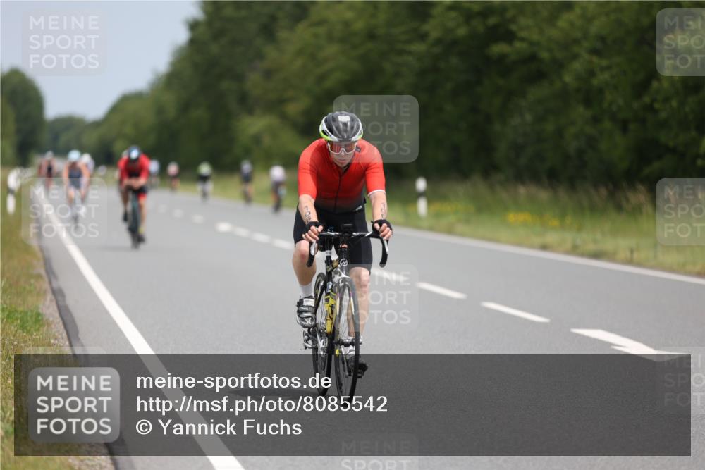22.06.2025 - Viking Triathlon Yannick Fuchs http://msf.ph/oto/8085542 22.06.2025 12:38:42 Radfahren 106, 192, 242, 335, 429, 653 meine-sportfotos.de