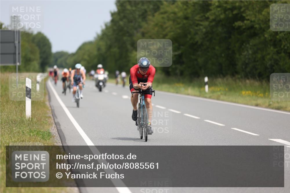 22.06.2025 - Viking Triathlon Yannick Fuchs http://msf.ph/oto/8085561 22.06.2025 12:38:45 Radfahren 106, 192, 242, 329, 335, 429, 555, 653 meine-sportfotos.de