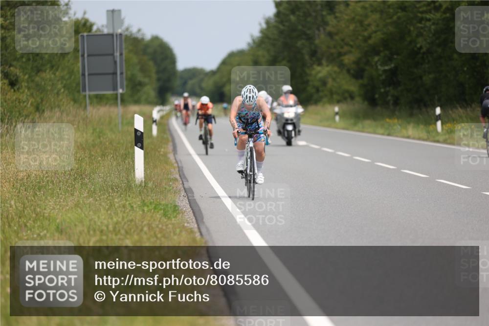 22.06.2025 - Viking Triathlon Yannick Fuchs http://msf.ph/oto/8085586 22.06.2025 12:38:48 Radfahren 54, 106, 130, 192, 194, 329, 335, 429, 555 meine-sportfotos.de