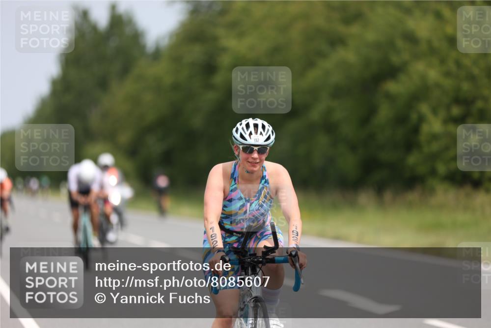 22.06.2025 - Viking Triathlon Yannick Fuchs http://msf.ph/oto/8085607 22.06.2025 12:38:51 Radfahren 54, 130, 156, 192, 194, 329, 335, 429, 555 meine-sportfotos.de