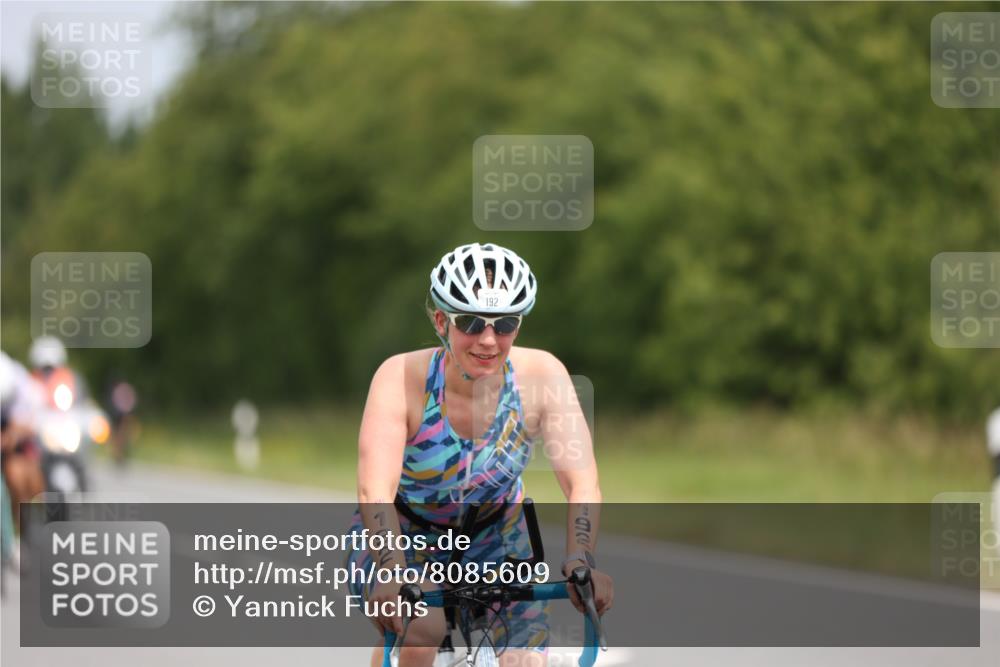 22.06.2025 - Viking Triathlon Yannick Fuchs http://msf.ph/oto/8085609 22.06.2025 12:38:51 Radfahren 54, 130, 156, 192, 194, 329, 335, 429, 555 meine-sportfotos.de