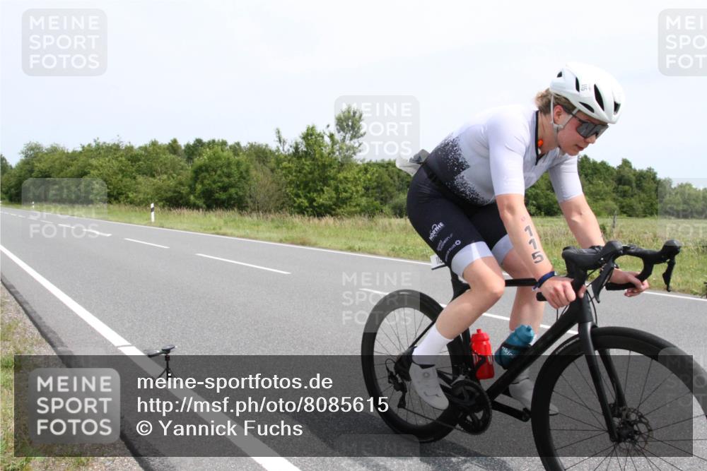 22.06.2025 - Viking Triathlon Yannick Fuchs http://msf.ph/oto/8085615 22.06.2025 13:08:21 Radfahren 115, 494 meine-sportfotos.de