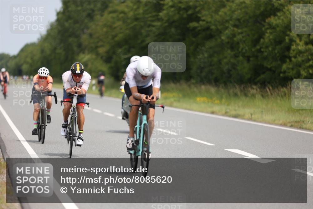 22.06.2025 - Viking Triathlon Yannick Fuchs http://msf.ph/oto/8085620 22.06.2025 12:38:53 Radfahren 54, 130, 156, 192, 194, 329, 335, 555 meine-sportfotos.de