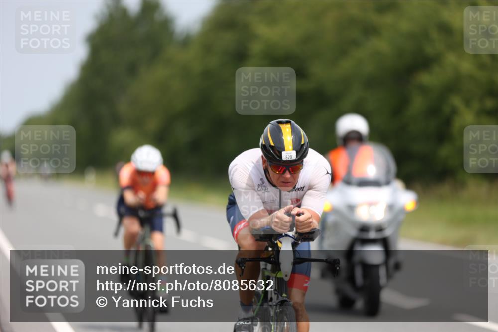 22.06.2025 - Viking Triathlon Yannick Fuchs http://msf.ph/oto/8085632 22.06.2025 12:38:54 Radfahren 54, 130, 156, 192, 194, 329, 335, 555 meine-sportfotos.de