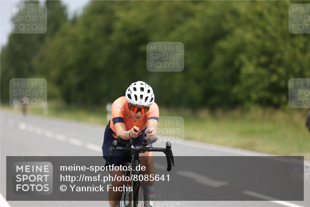 22.06.2025 - Viking Triathlon Yannick Fuchs http://msf.ph/oto/8085641 22.06.2025 12:38:55 Radfahren 54, 130, 140, 156, 192, 194, 329, 335, 555, 631 meine-sportfotos.de