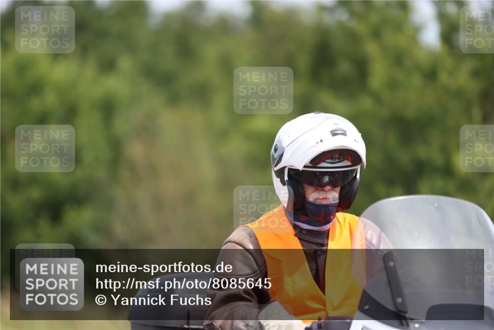 22.06.2025 - Viking Triathlon Yannick Fuchs http://msf.ph/oto/8085645 22.06.2025 12:38:56 Radfahren 54, 130, 140, 156, 192, 194, 329, 555, 631 meine-sportfotos.de