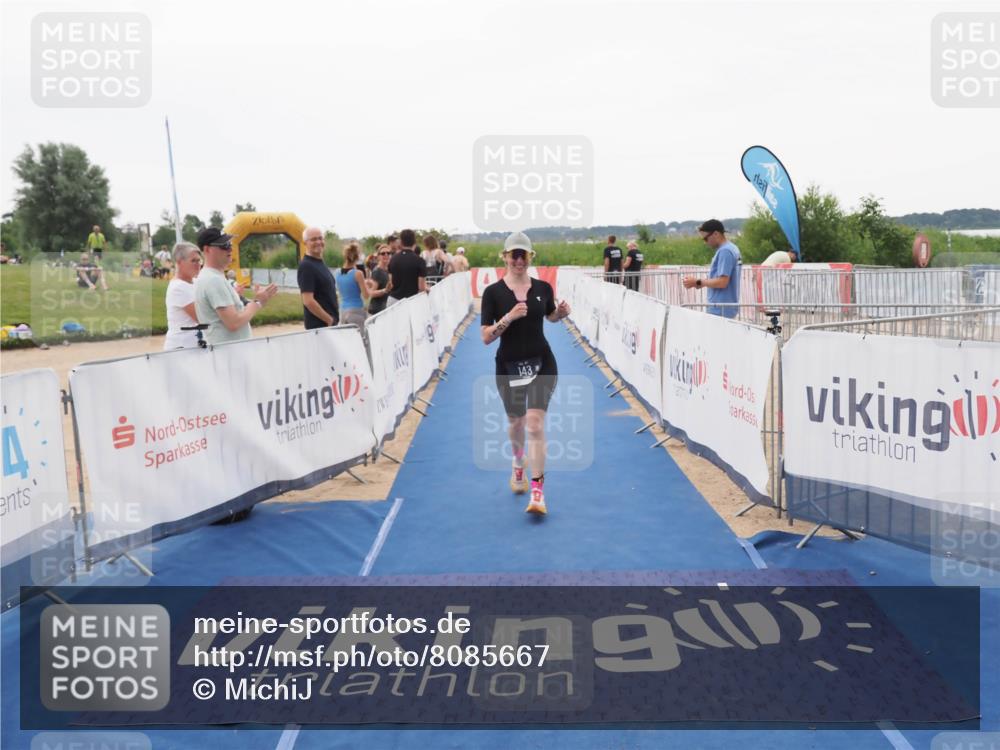 22.06.2025 - Viking Triathlon MichiJ http://msf.ph/oto/8085667 22.06.2025 16:21:29 Ziel 143 meine-sportfotos.de