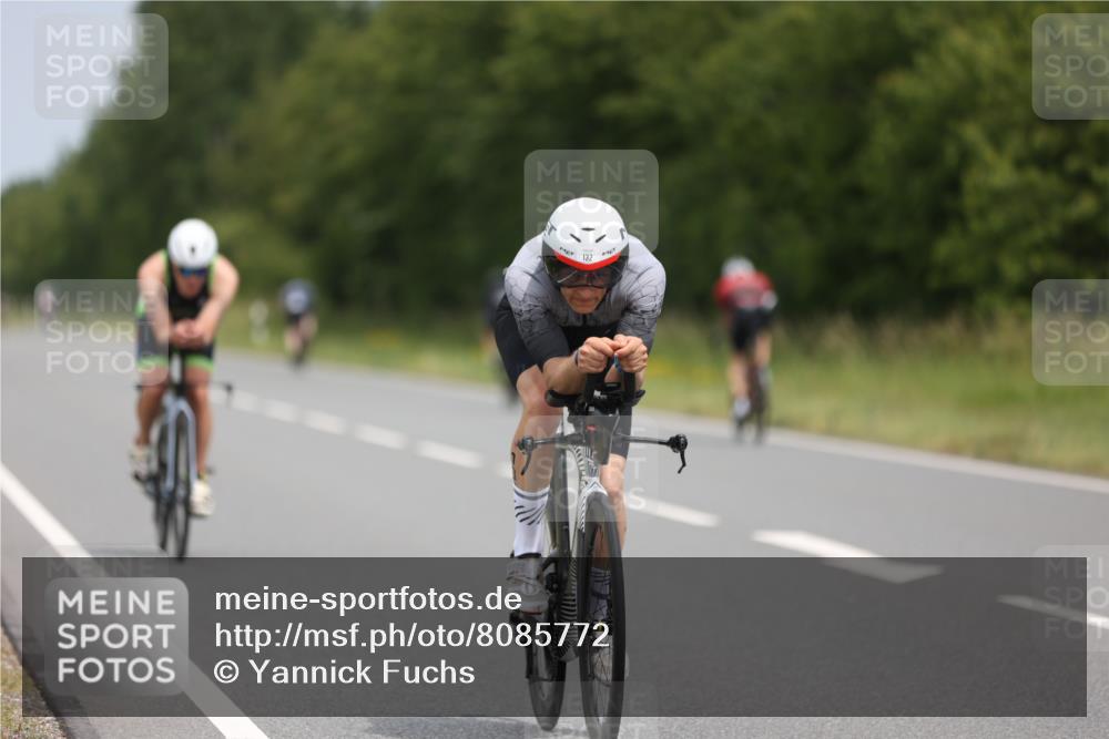 22.06.2025 - Viking Triathlon Yannick Fuchs http://msf.ph/oto/8085772 22.06.2025 12:39:53 Radfahren 30, 132, 348, 408 meine-sportfotos.de