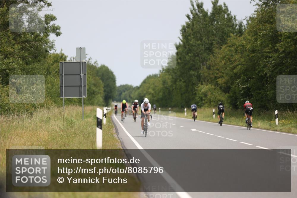 22.06.2025 - Viking Triathlon Yannick Fuchs http://msf.ph/oto/8085796 22.06.2025 12:39:56 Radfahren 30, 132, 348, 408 meine-sportfotos.de